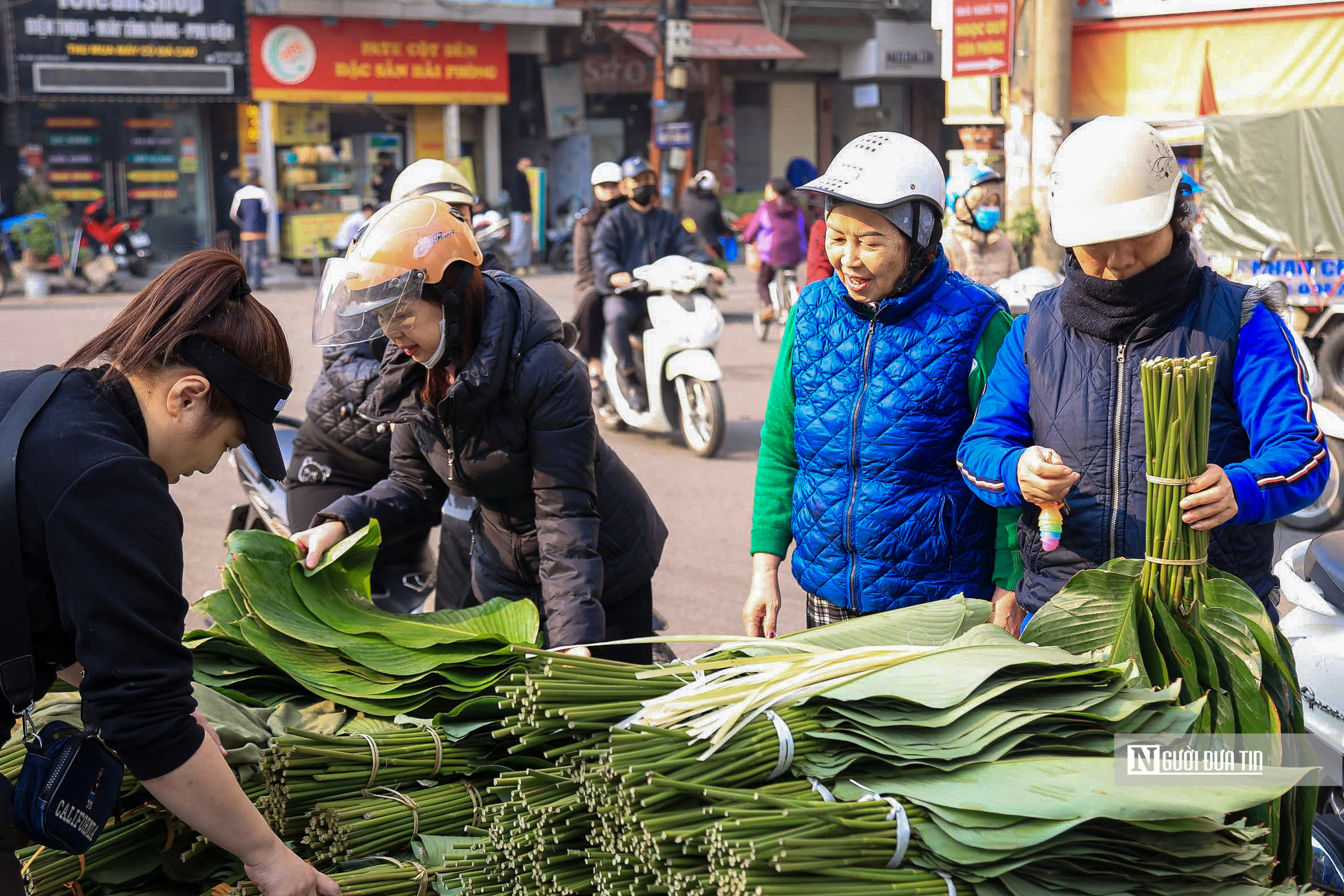 Chợ lá dong lâu đời ở Hà Nội tấp nập những ngày cận Tết- Ảnh 4.