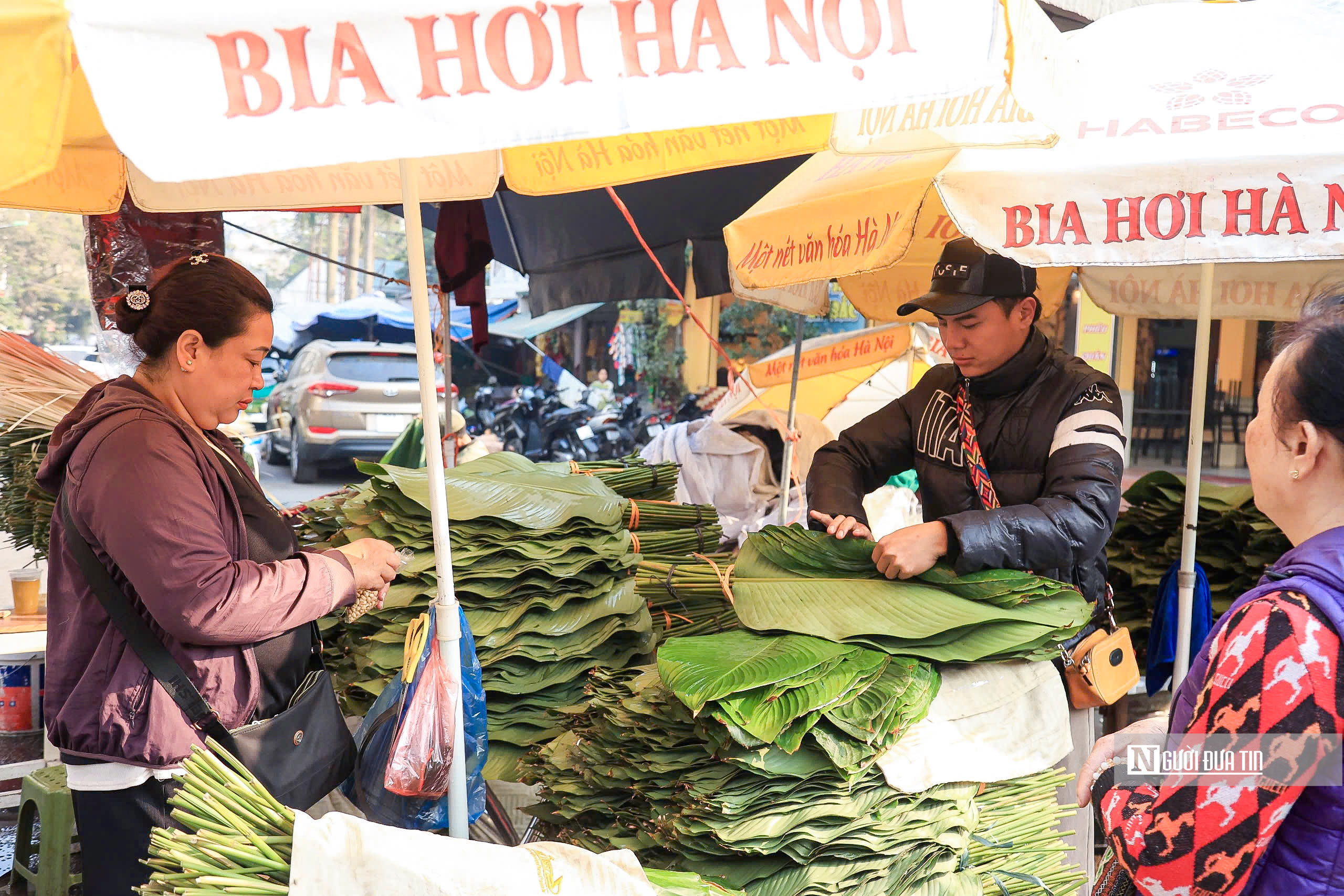 Chợ lá dong lâu đời ở Hà Nội tấp nập những ngày cận Tết- Ảnh 9.