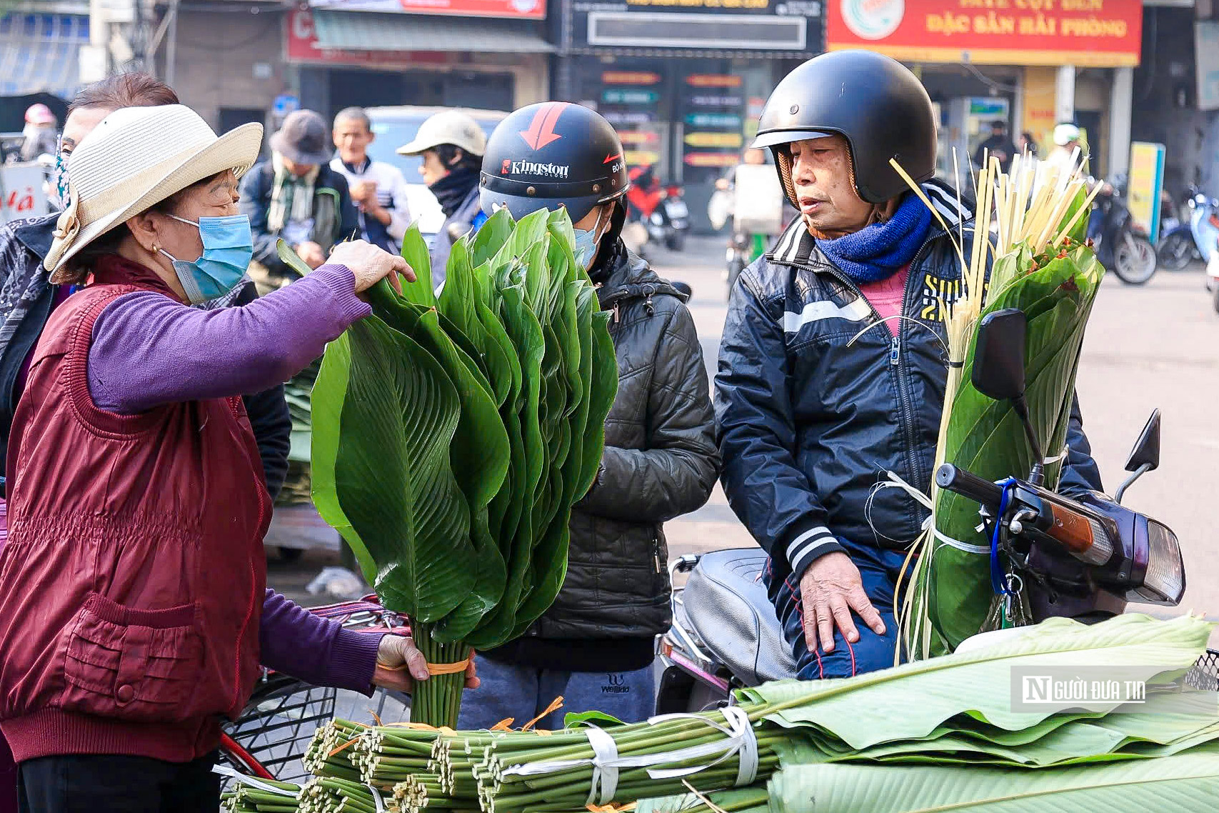 Chợ lá dong lâu đời ở Hà Nội tấp nập những ngày cận Tết- Ảnh 6.