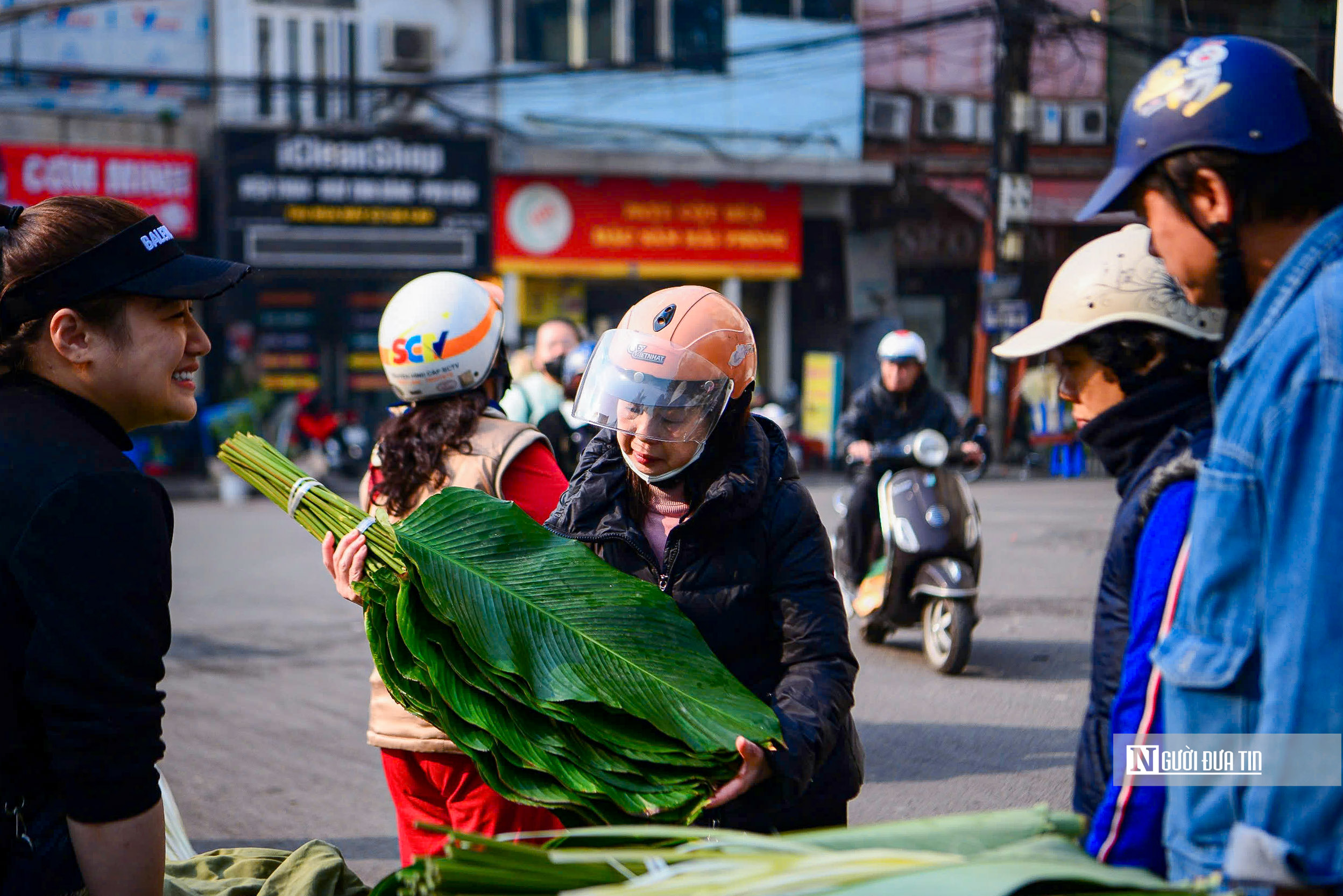 Chợ lá dong lâu đời ở Hà Nội tấp nập những ngày cận Tết- Ảnh 7.