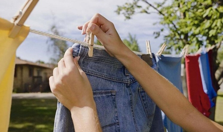 Mẹo đơn giản giúp quần áo luôn phẳng sau khi giặt bằng máy- Ảnh 3. Mẹo đơn giản giúp quần áo luôn phẳng sau khi giặt bằng máy- Ảnh 3.