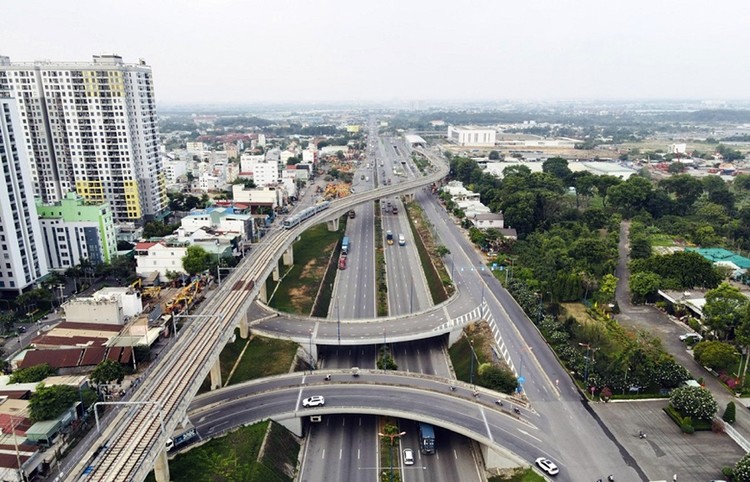 Bộ Tài chính yêu cầu cắt giảm vốn dự án chậm triển khai để bổ sung vào dự án trọng điểm- Ảnh 1.