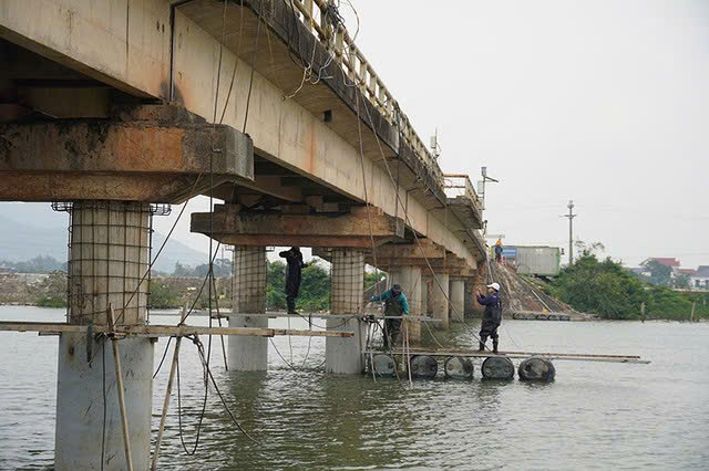 Cho phép lưu thông xe cơ giới từ 3,5 tấn trở xuống qua cầu sông Thai- Ảnh 1.