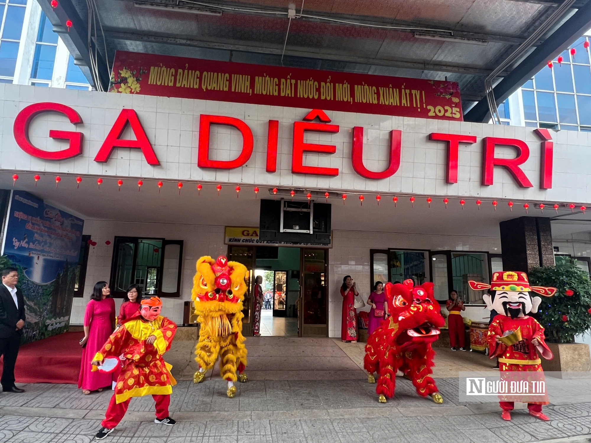 Hoạt động đón khách đầu năm mới tại Ga Diêu Trì (huyện Tuy Phước, tỉnh Bình Định). Hoạt động đón khách đầu năm mới tại Ga Diêu Trì (huyện Tuy Phước, tỉnh Bình Định).