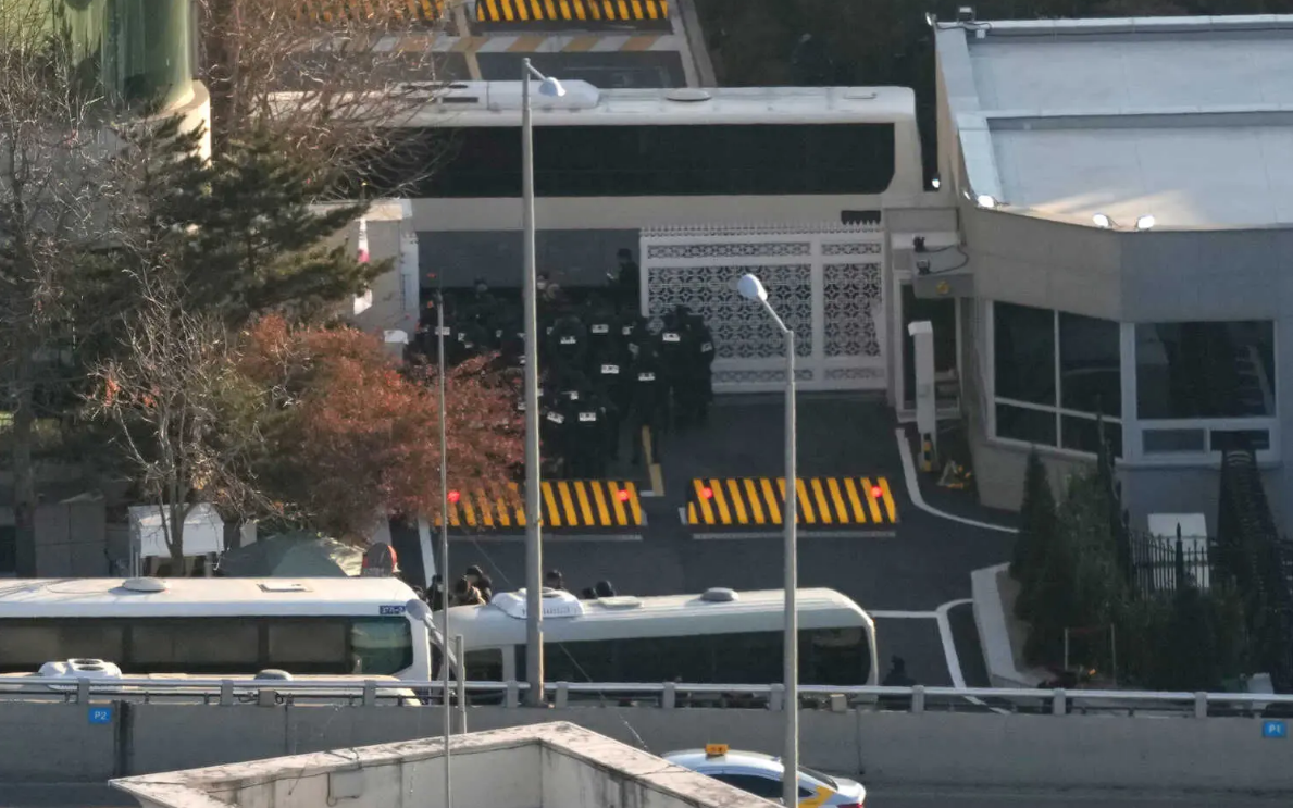 Đối mặt nỗ lực thực thi lệnh bắt giữ, Tổng thống H&agrave;n Quốc Yoon Suk-yeol l&ecirc;n tiếng