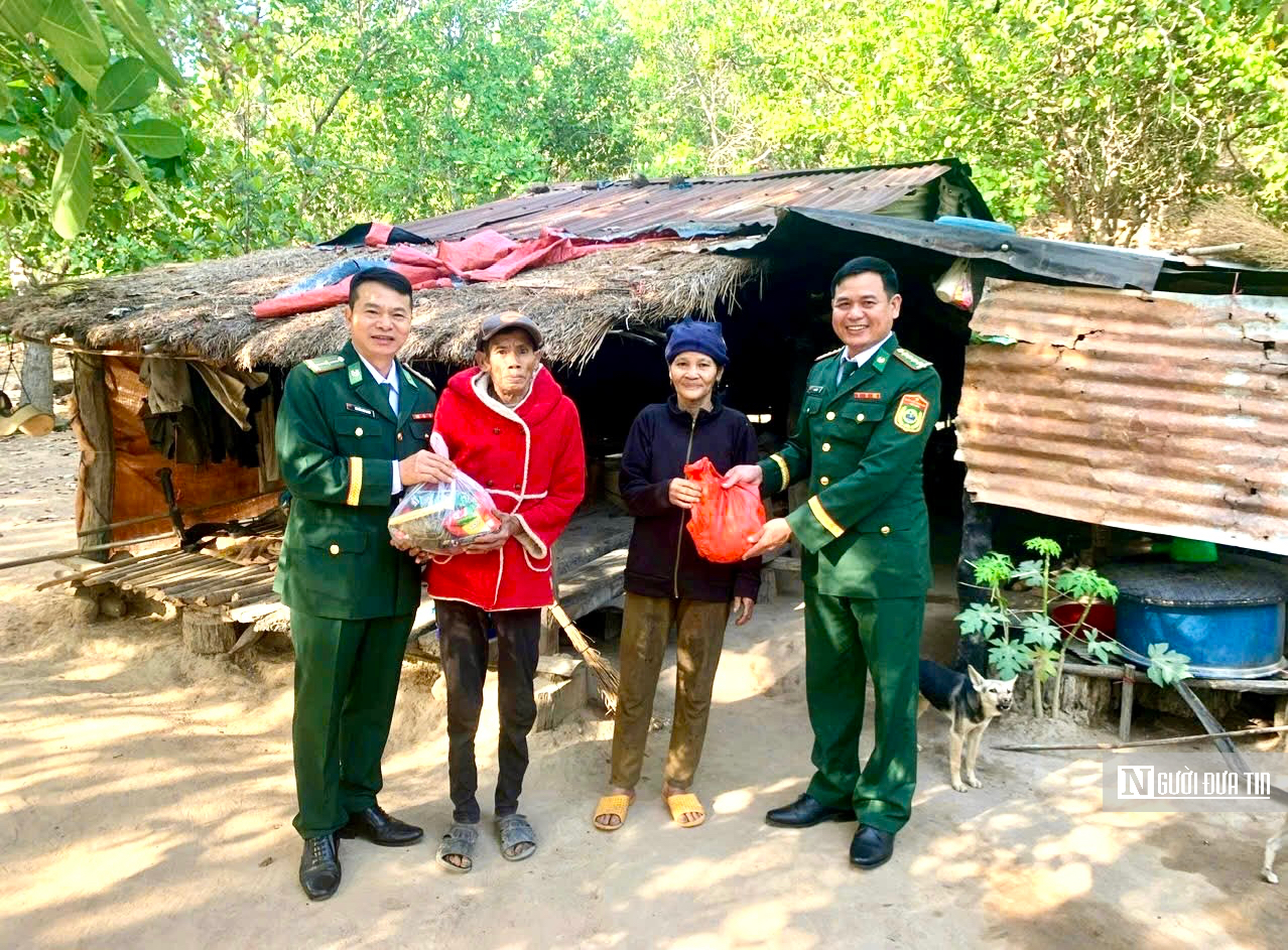 Những ngày Tết đặc biệt của người lính làm nhiệm vụ bảo vệ biên giới Tổ quốc- Ảnh 2.