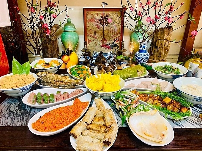 Cách bày mâm cỗ cúng Giao thừa Tết Ất Tỵ 2025- Ảnh 2. Cách bày mâm cỗ cúng Giao thừa Tết Ất Tỵ 2025- Ảnh 2.