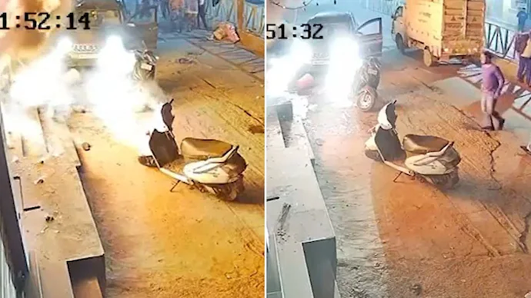 Tiệm tạp hóa bốc cháy lúc nửa đêm, hai cha con bị bỏng nặng- Ảnh 1.