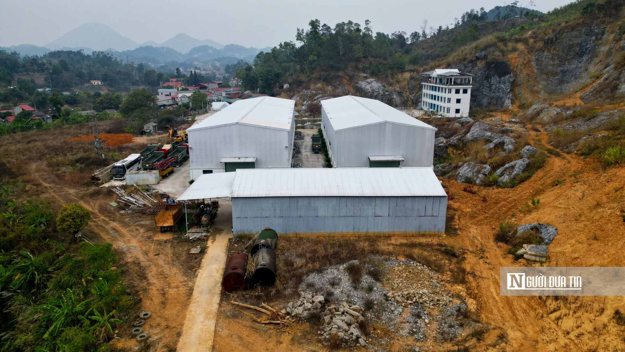 Phó Chủ tịch tỉnh Lạng Sơn yêu cầu "quyết liệt hơn trong chỉ đạo xử lý vi phạm" đất đai, xây dựng- Ảnh 5.