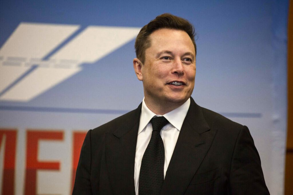 Việc Elon Musk muốn mua CLB Liverpool thu hút nhiều sự chú ý. (Ảnh: Getty Images)