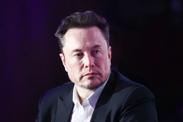 Thông tin Elon Musk muốn mua Liverpool đang làm xôn xa làng bóng đá thế giới. (Ảnh: Getty)