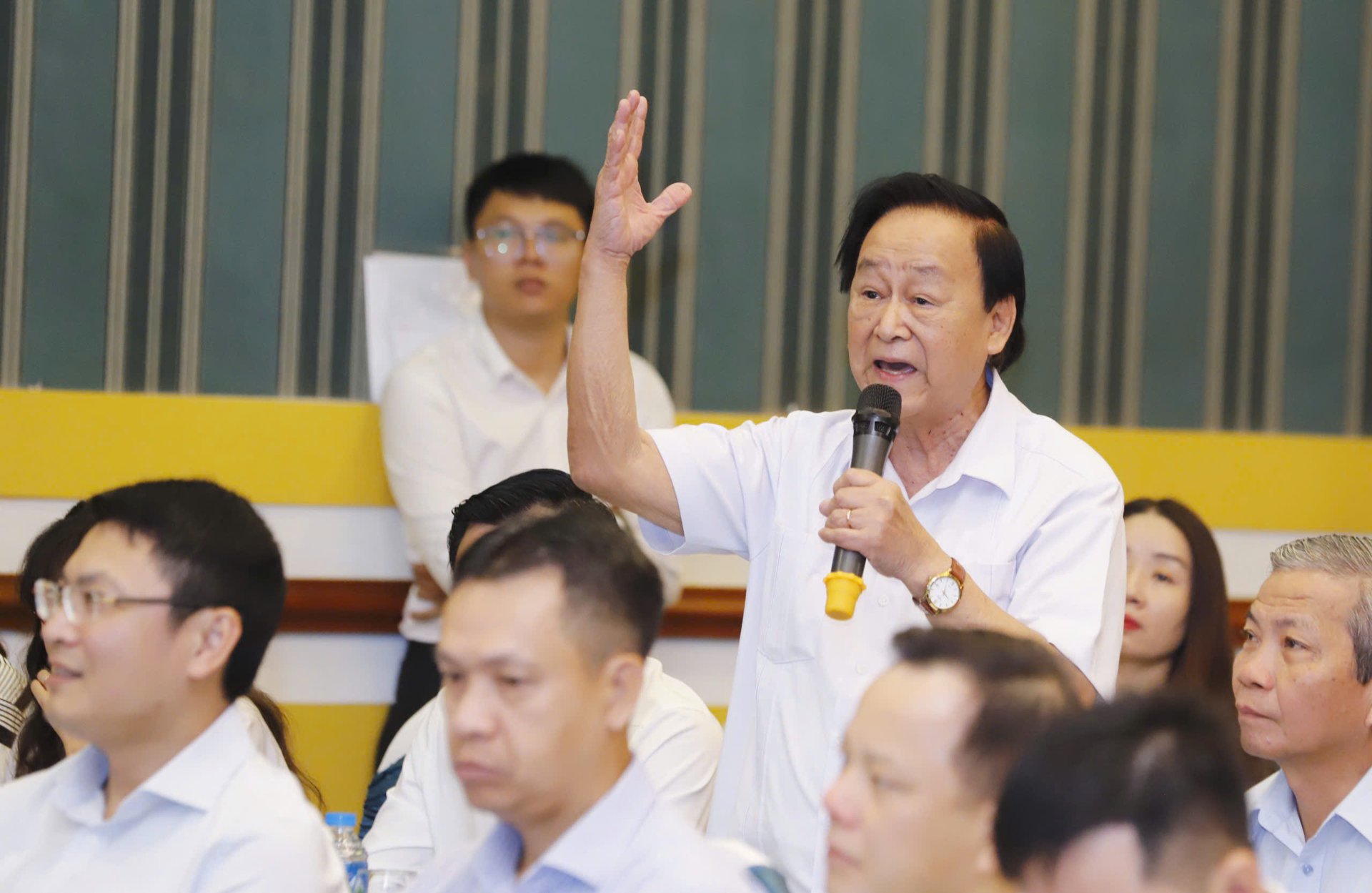 "Với khẩu hiệu dân giàu - nước mạnh, cái gì không làm giàu thì chúng ta bỏ" - Ảnh 1.