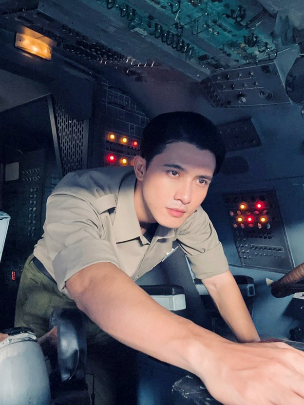 Mỹ nam "đen đủi nhất màn ảnh Việt", nay là cơ phó "đẹp không góc chết" - Ảnh 6.