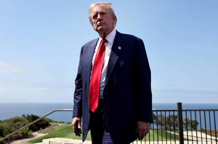 Ông Trump cảnh báo Đảng Dân chủ khi nguy cơ chính phủ đóng cửa cận kề - Ảnh 1.