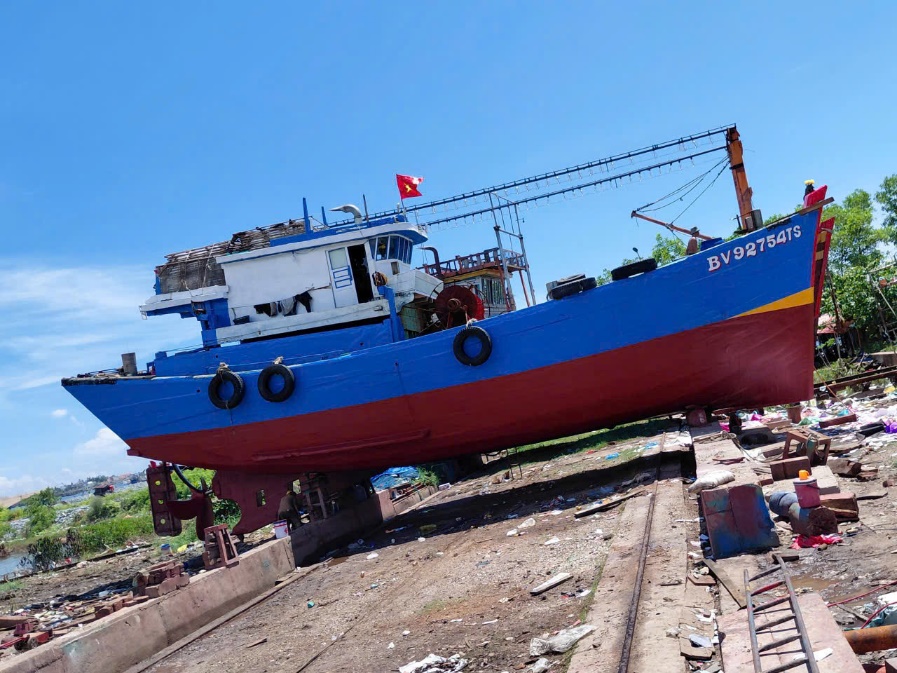 Có dấu hiệu tội phạm trong vụ chìm 2 tàu cá khiến 4 người chết, 5 người mất tích- Ảnh 1.