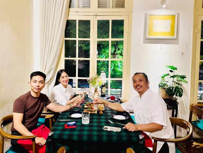 Phan Hiển gọi tình cũ của vợ với danh xưng đặc biệt - Ảnh 1.