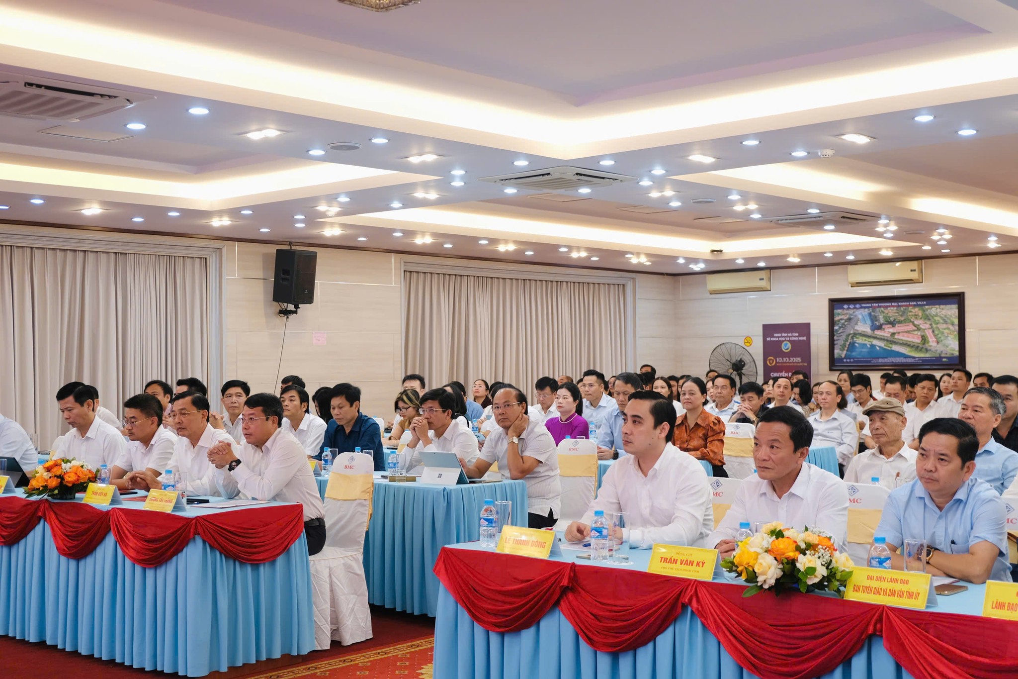 Chuyển đổi số tạo động lực cho tăng trưởng kinh tế Hà Tĩnh- Ảnh 2. Chuyển đổi số tạo động lực cho tăng trưởng kinh tế Hà Tĩnh- Ảnh 2.