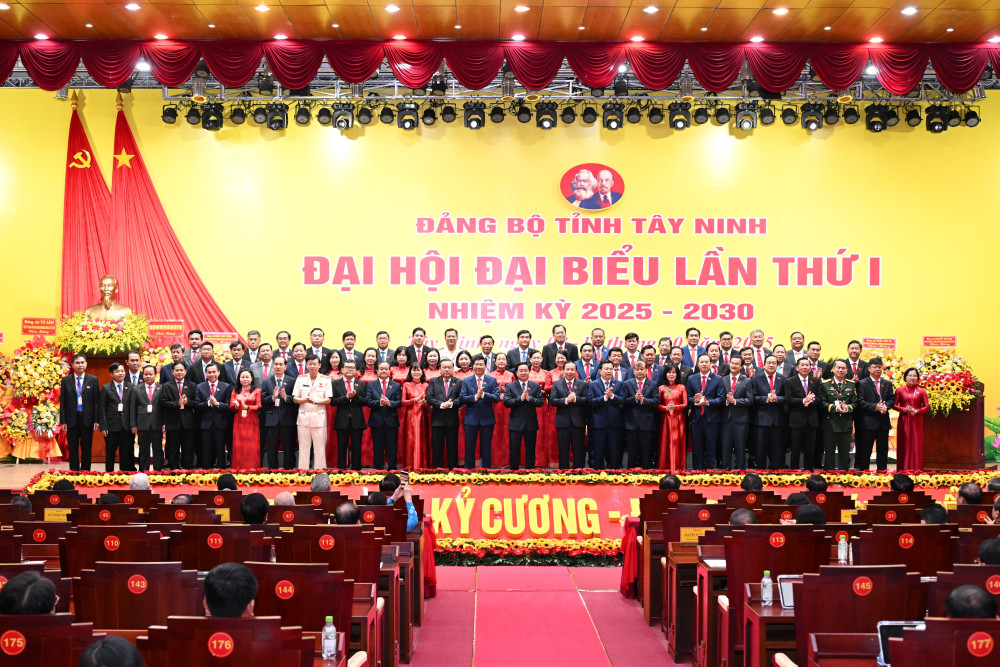 Đồng chí Nguyễn Văn Nên: Ứng dụng khoa học công nghệ, chuyển đổi số là nhiệm vụ trọng tâm của Tây Ninh - Ảnh 4.