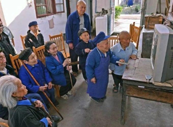 Ngôi làng kỳ lạ chỉ sinh ra người lùn, không ai cao quá 1,2 mét - Ảnh 5.