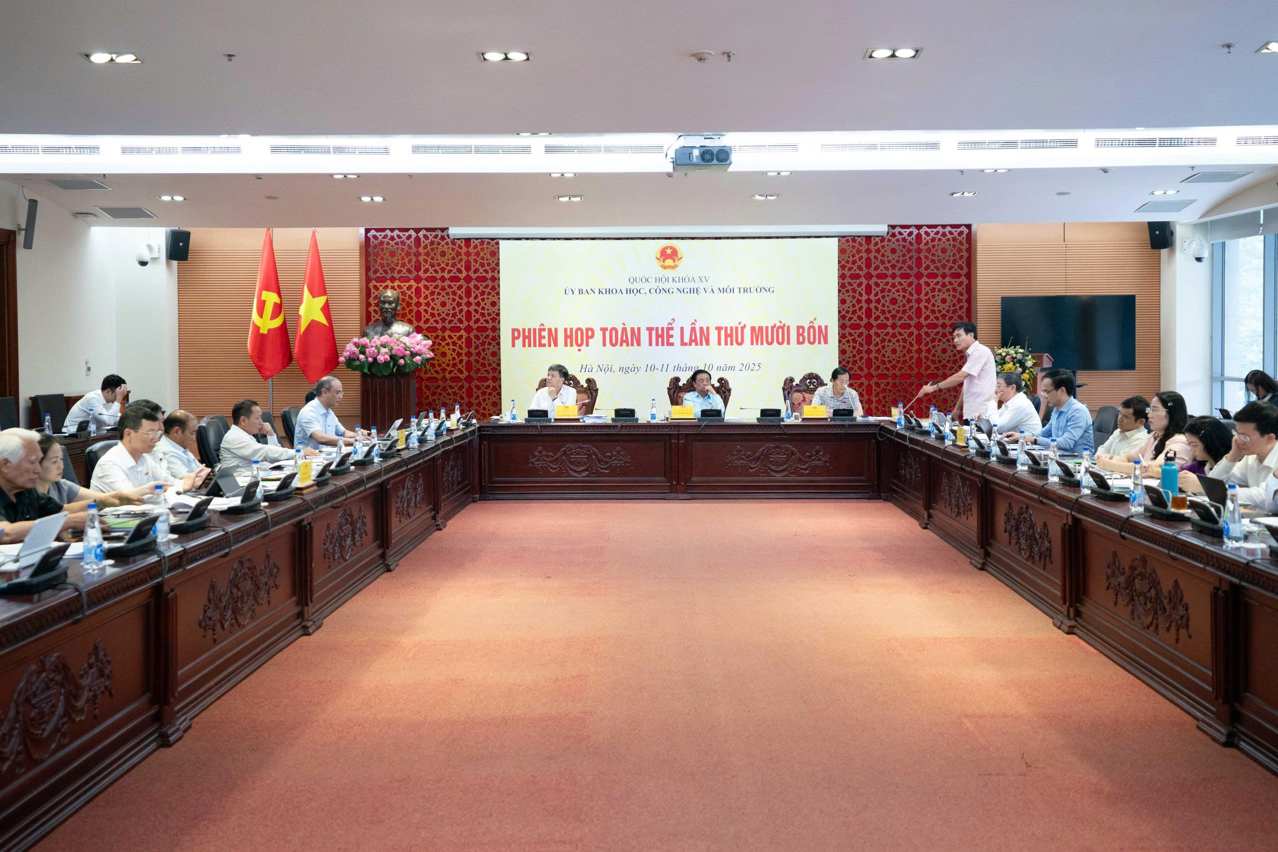Sửa luật là để người dân dễ hiểu, dễ thực hiện, gỡ được những điểm nghẽn - Ảnh 2.