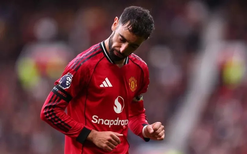 Liverpool gặp nguy trước đại chiến với Manchester United- Ảnh 2.