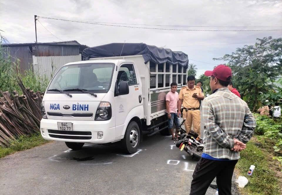 Tiến độ giải quyết vụ tai nạn khiến nữ học sinh tử vong ở Vĩnh Long- Ảnh 1. Tiến độ giải quyết vụ tai nạn khiến nữ học sinh tử vong ở Vĩnh Long- Ảnh 1.