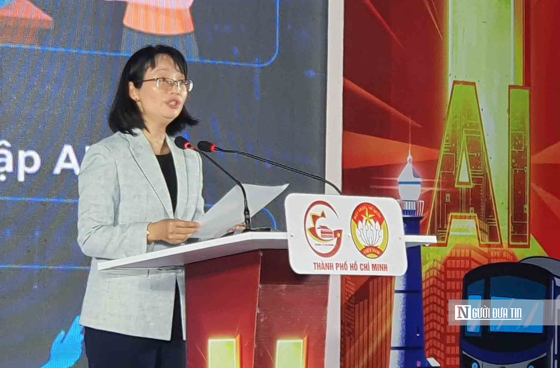 UBND Tp.HCM: “Không ai bị bỏ lại phía sau trong kỷ nguyên số”- Ảnh 1. UBND Tp.HCM: “Không ai bị bỏ lại phía sau trong kỷ nguyên số”- Ảnh 1.