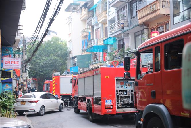 Cháy nhà tại phố Kim Hoa (Hà Nội), 5 người thiệt mạng - Ảnh 1.