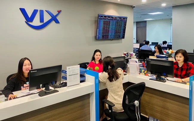 Chứng khoán VIX lãi cao gấp 9 lần nhờ tự doanh và cho vay tăng mạnh- Ảnh 1. Chứng khoán VIX lãi cao gấp 9 lần nhờ tự doanh và cho vay tăng mạnh- Ảnh 1.