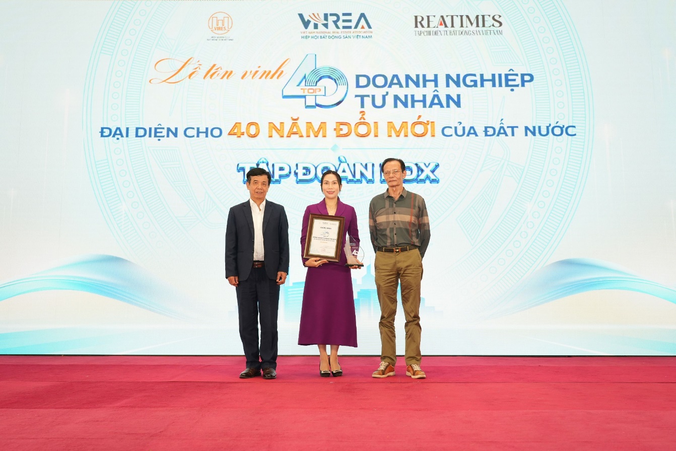 Tôn vinh 40 doanh nghiệp dân tộc đại diện 40 năm đổi mới- Ảnh 2. Tôn vinh 40 doanh nghiệp dân tộc đại diện 40 năm đổi mới- Ảnh 2.