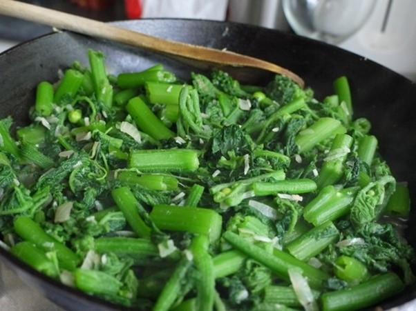 "Thần dược bổ máu": Loại rau nhà nghèo, giàu sắt và canxi ít người biết - Ảnh 5.