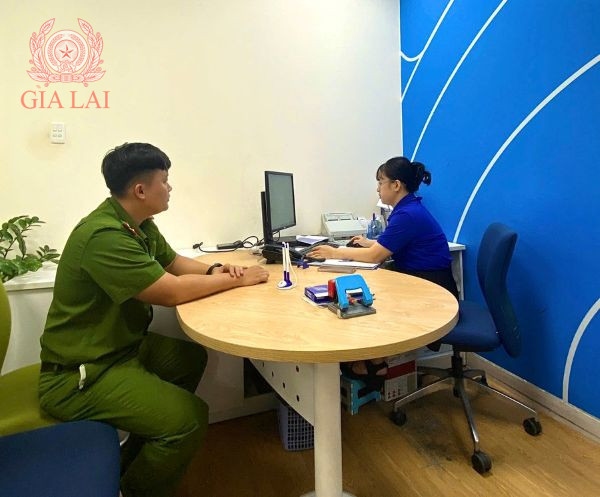 Tài khoản bất ngờ nhận được 5 tỷ đồng, người phụ nữ liền báo công an - Ảnh 1.