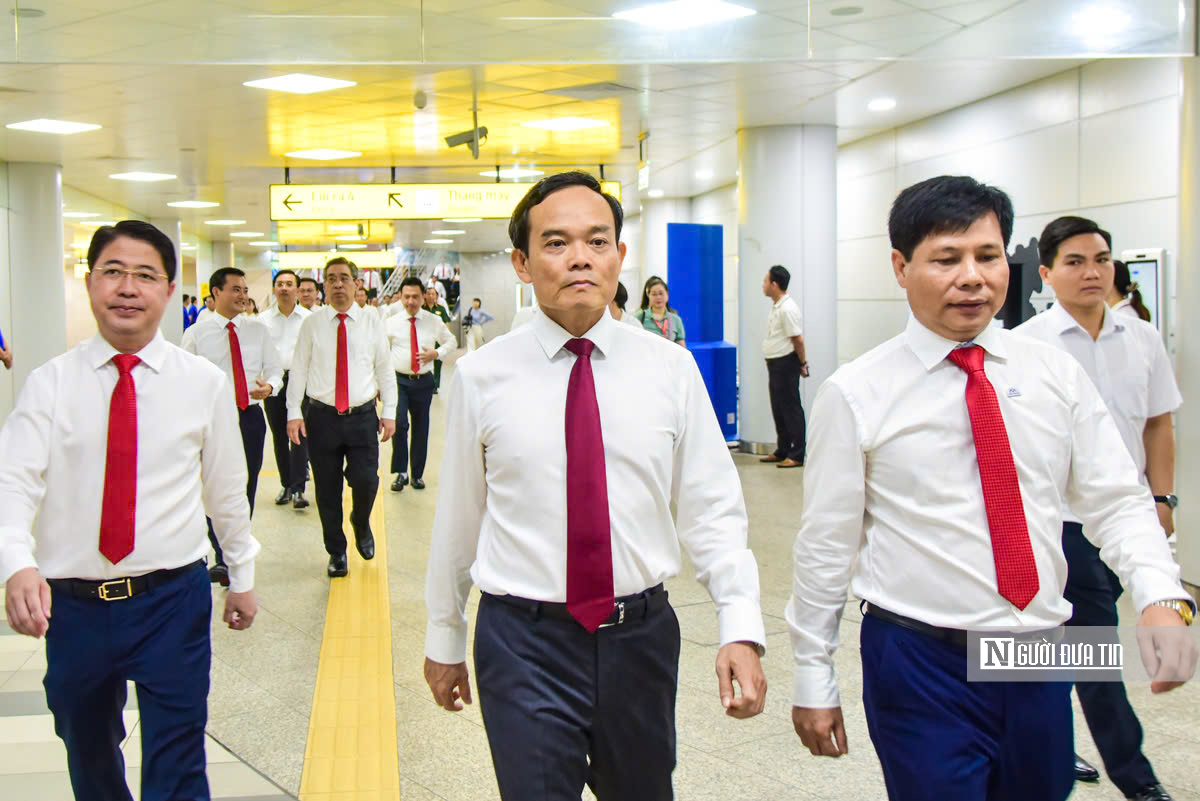 Bí thư Thành ủy Trần Lưu Quang cùng đoàn Đại biểu Đảng bộ tham quan Metro số 1- Ảnh 1.