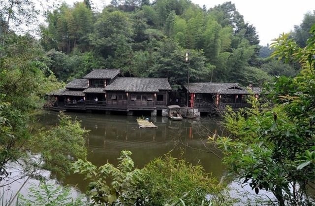 Bí ẩn về ngôi làng 100 năm không có đến 1 con muỗi: Khoa học cũng chưa tìm ra lời giải - Ảnh 3. Bí ẩn ngôi làng "độc lạ" chưa từng có muỗi suốt trăm năm - Ảnh 5.