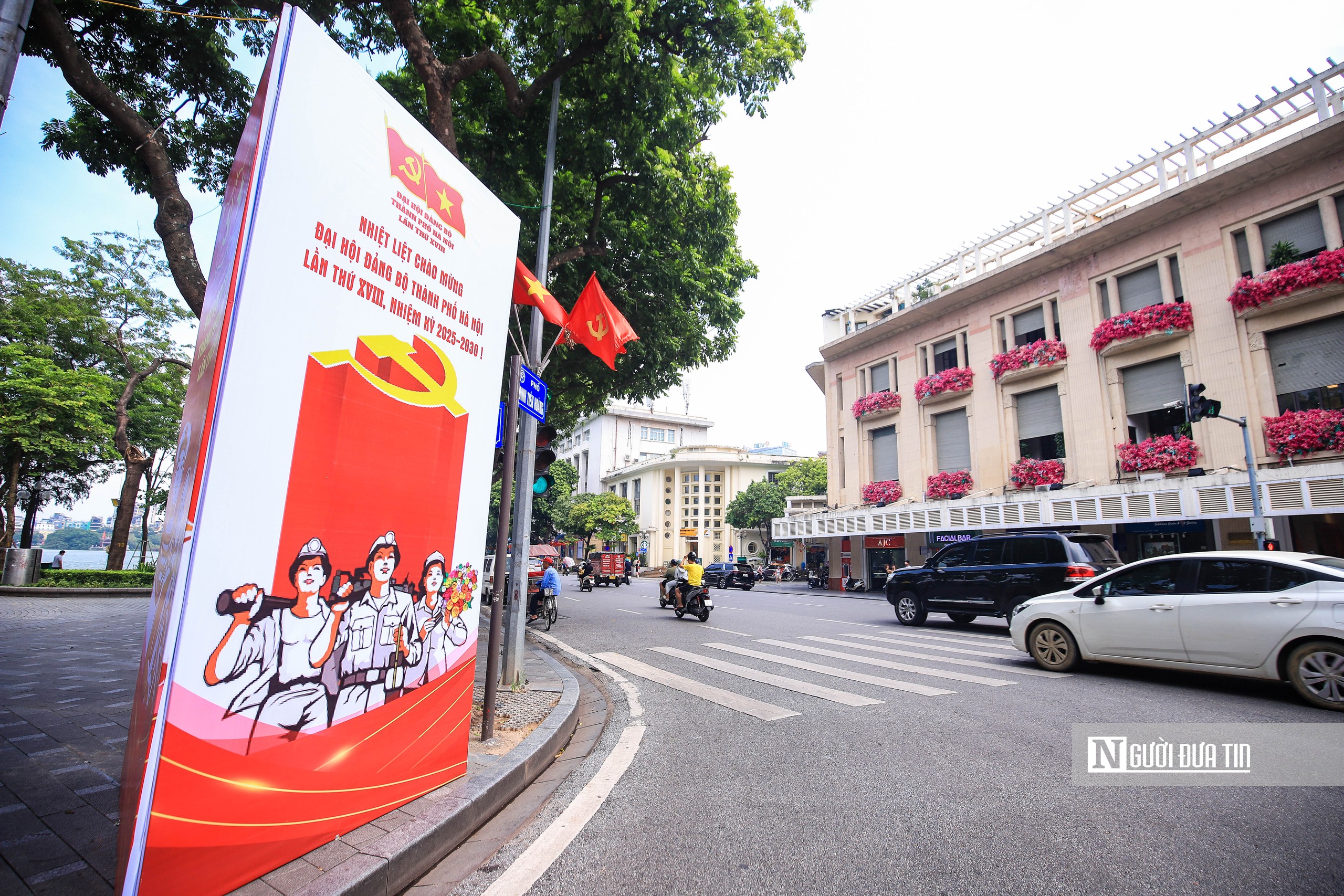 Hà Nội rợp cờ hoa chào mừng Đại hội Đảng bộ Thành phố nhiệm kỳ XVIII - Ảnh 6.