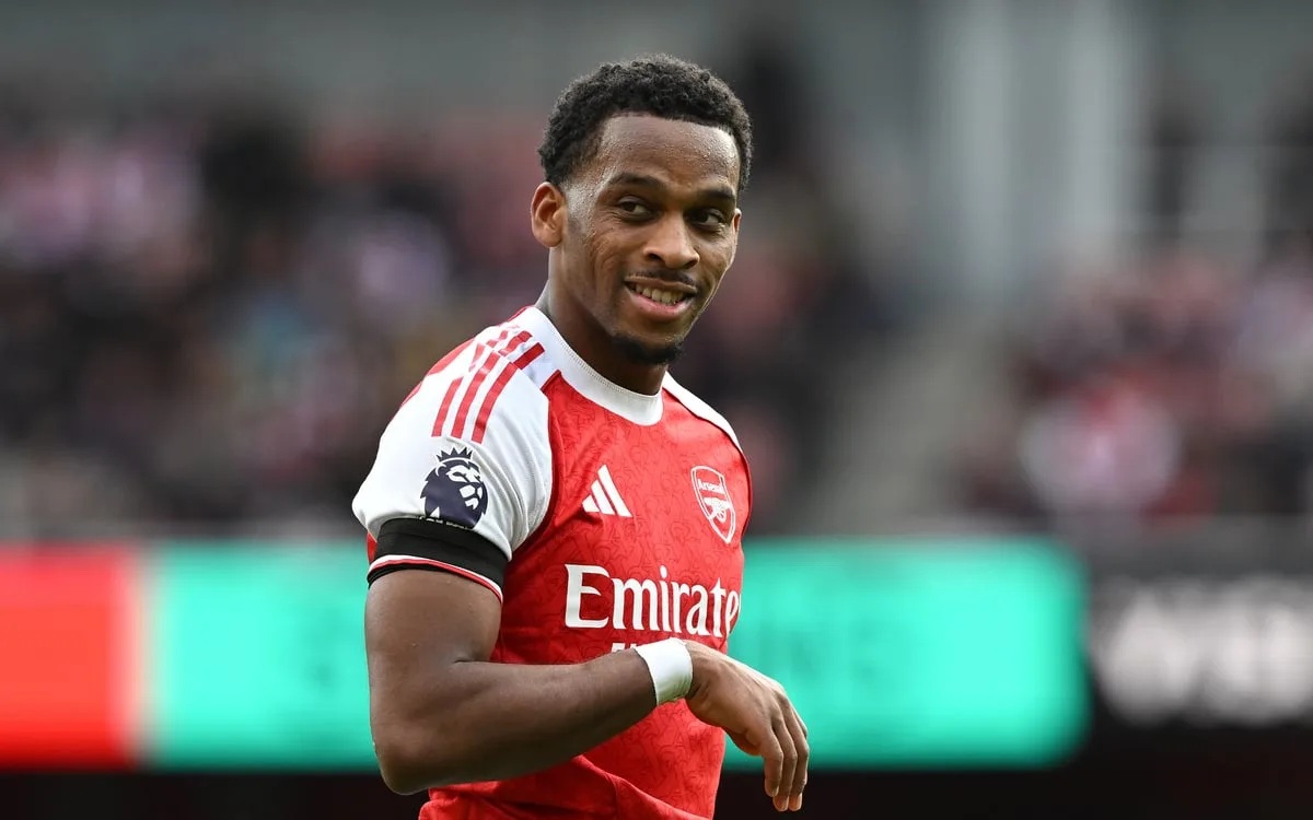 Lý do bất ngờ khiến Arsenal vội vã đàm phán hợp đồng mới với Timber - Ảnh 1. Lý do bất ngờ khiến Arsenal vội vã đàm phán hợp đồng mới với Timber - Ảnh 1.