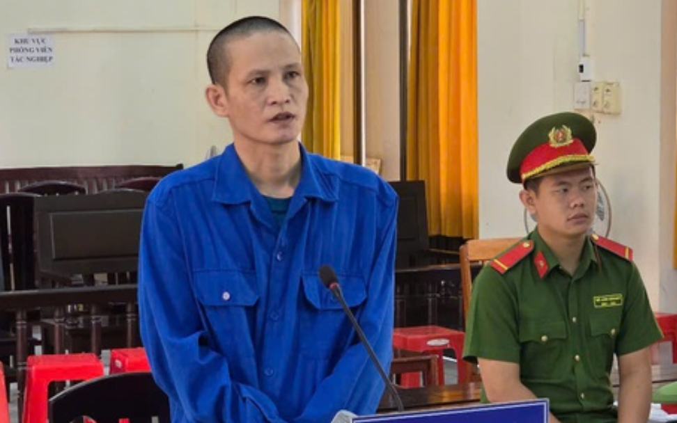 Triệu tập 27 thanh thiếu niên dùng dao kiếm "truy sát" nhau giữa đêm khuya - Ảnh 2.