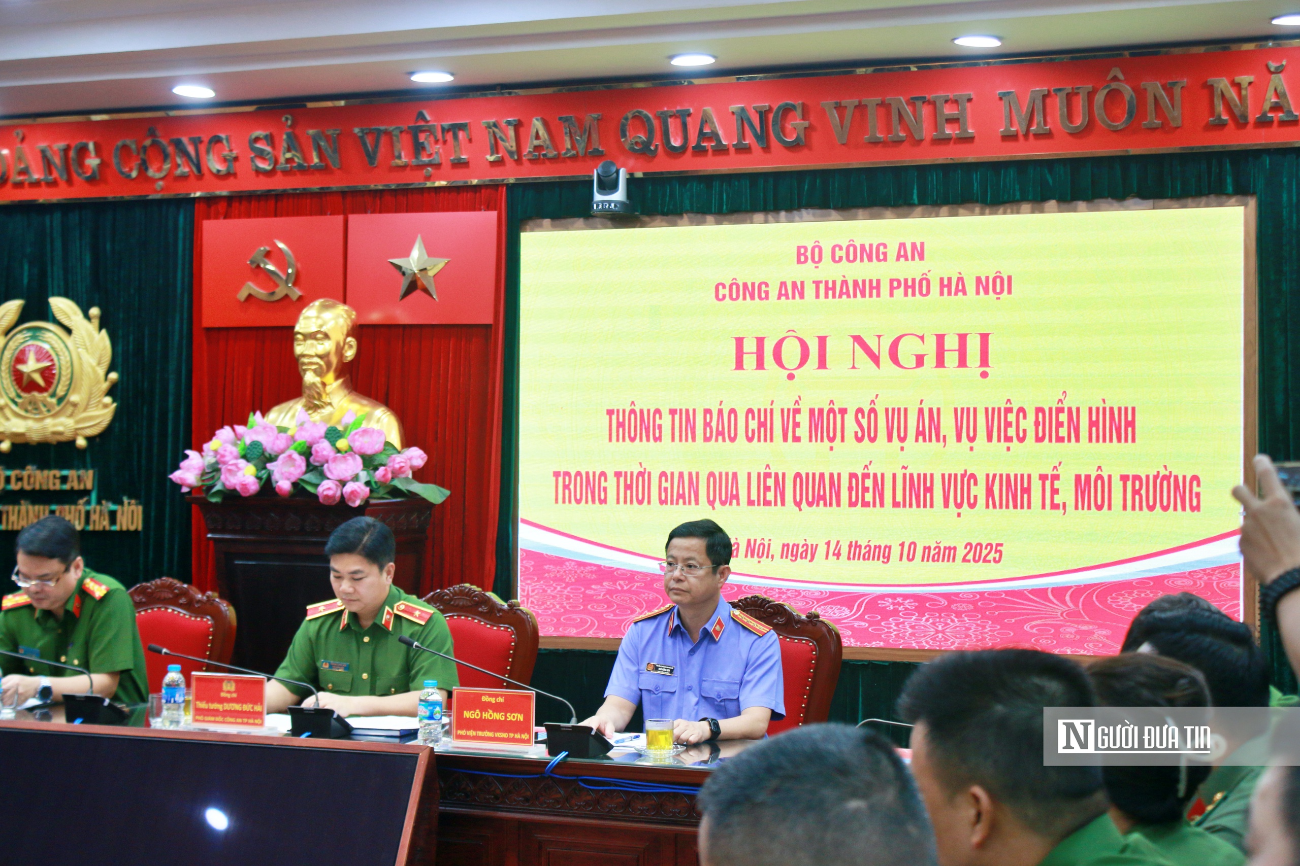 Hà Nội: Lật tẩy vụ án sản xuất 3 triệu bình chữa cháy giả - Ảnh 1.