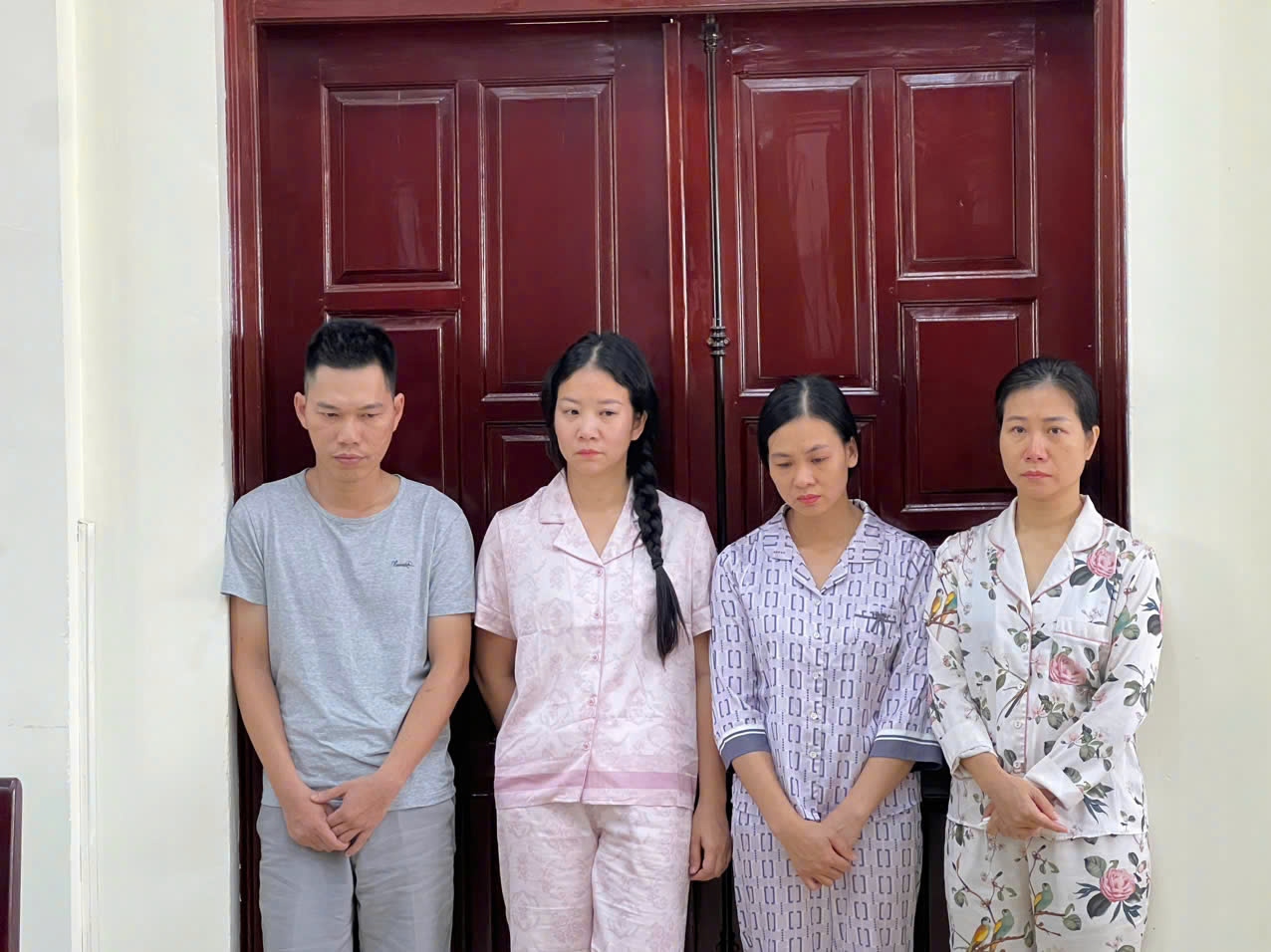 Khởi tố 4 đối tượng sản xuất thịt trâu giả thịt bò - Ảnh 1.