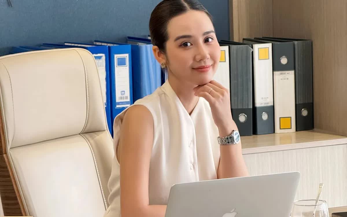 Nhan sắc cực sexy của Phan Minh Huyền sau kết phim - Ảnh 12. Mỹ nhân Vbiz: U40 làm mẹ đơn thân, sở hữu khối tài sản khủng, đang gây tranh cãi trong "Cách em một milimet" - Ảnh 17.
