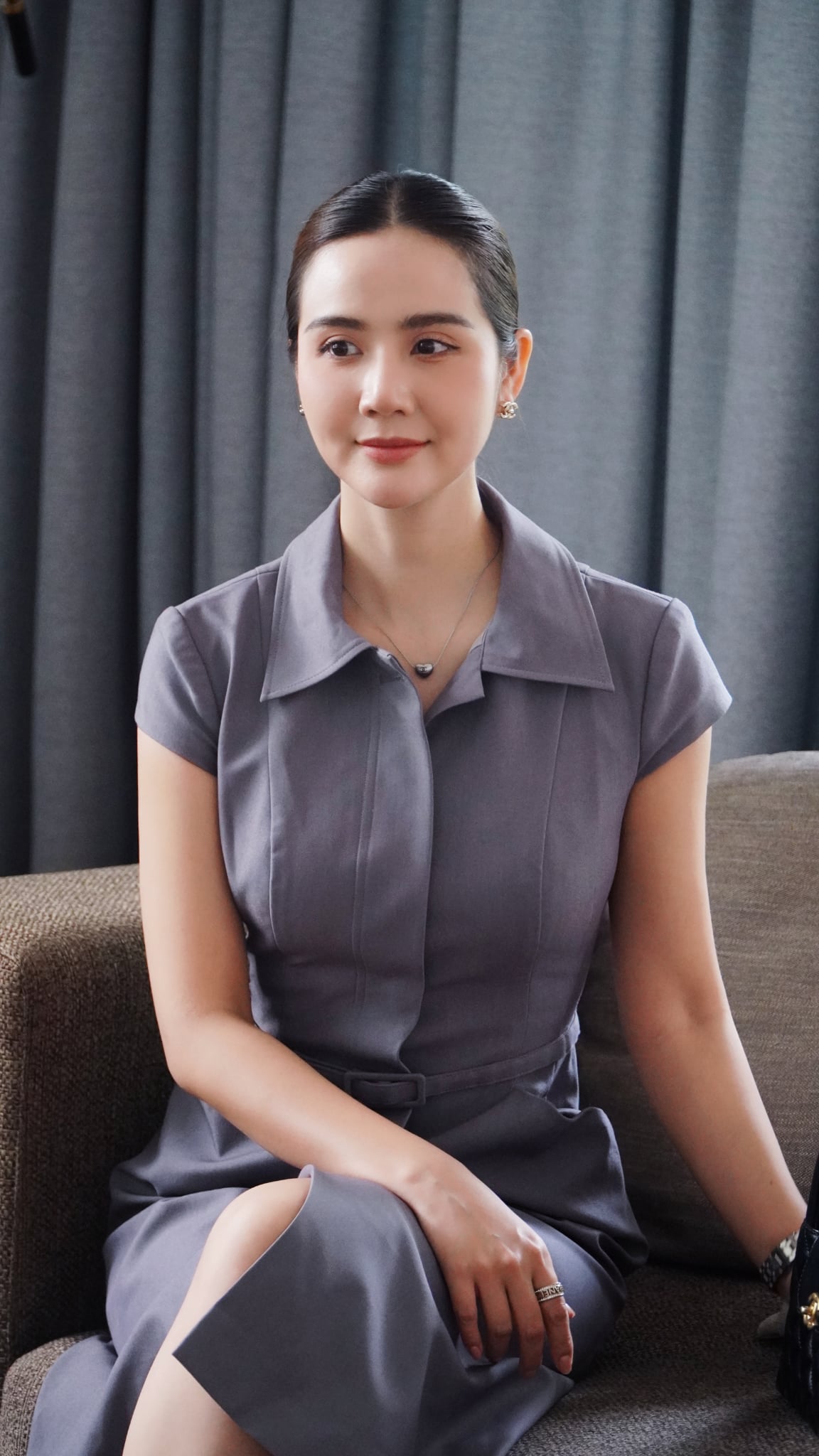 Nhan sắc cực sexy của Phan Minh Huyền sau kết phim - Ảnh 14. Mỹ nhân Vbiz: U40 làm mẹ đơn thân, sở hữu khối tài sản khủng, đang gây tranh cãi trong "Cách em một milimet" - Ảnh 19.