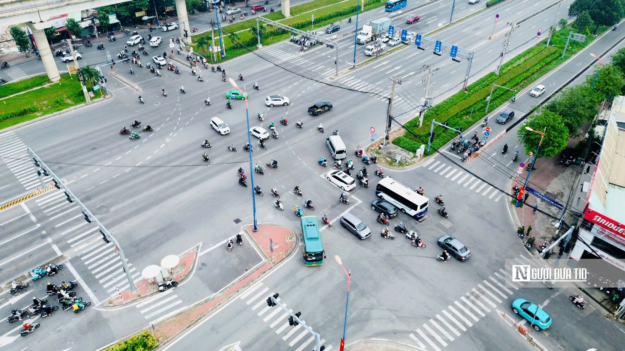 Cận cảnh nút giao thông phức tạp tại Xa Lộ Hà Nội được giải quyết - Ảnh 3.