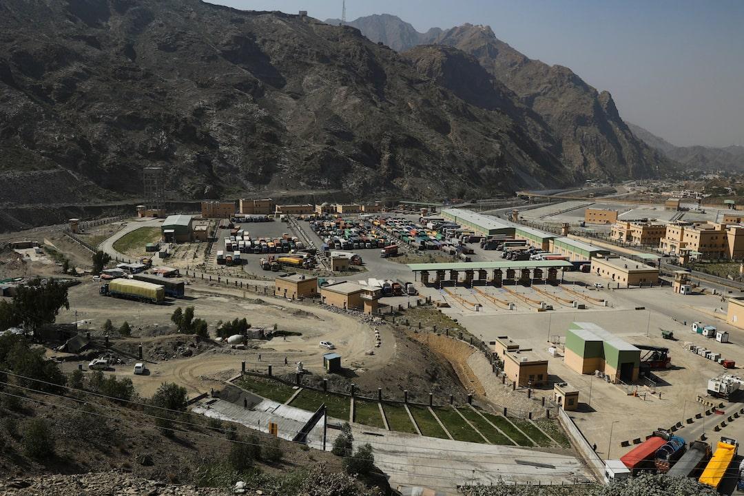 Pakistan, Afghanistan thống nhất ngừng bắn sau hàng loạt vụ xô xát, không kích - Ảnh 1.