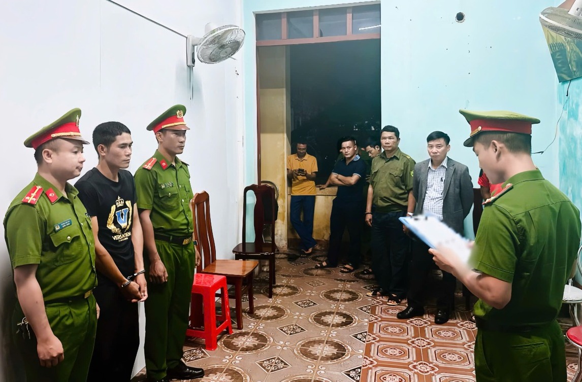 Gã trai làng kế bên đột nhập phòng cô gái đang ngủ - Ảnh 1.
