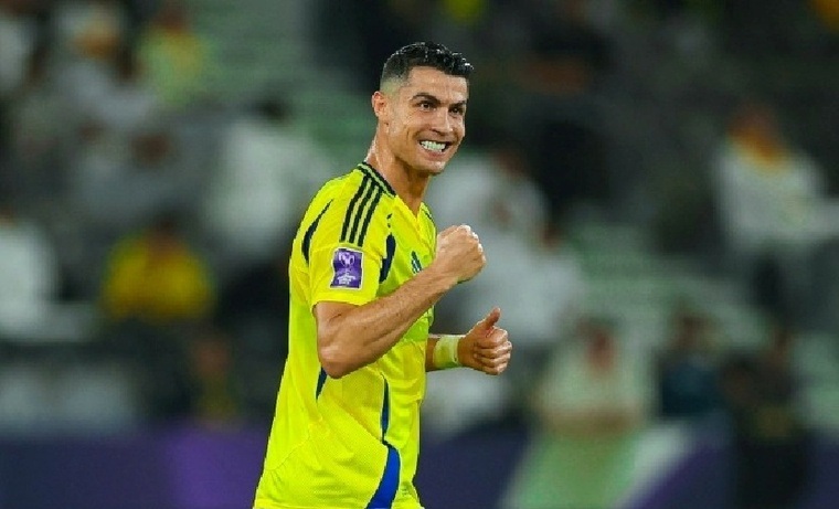 Ronaldo tiếp tục bỏ xa “đối thủ truyền kiếp” Messi - Ảnh 1. Ronaldo tiếp tục bỏ xa “đối thủ truyền kiếp” Messi - Ảnh 1.