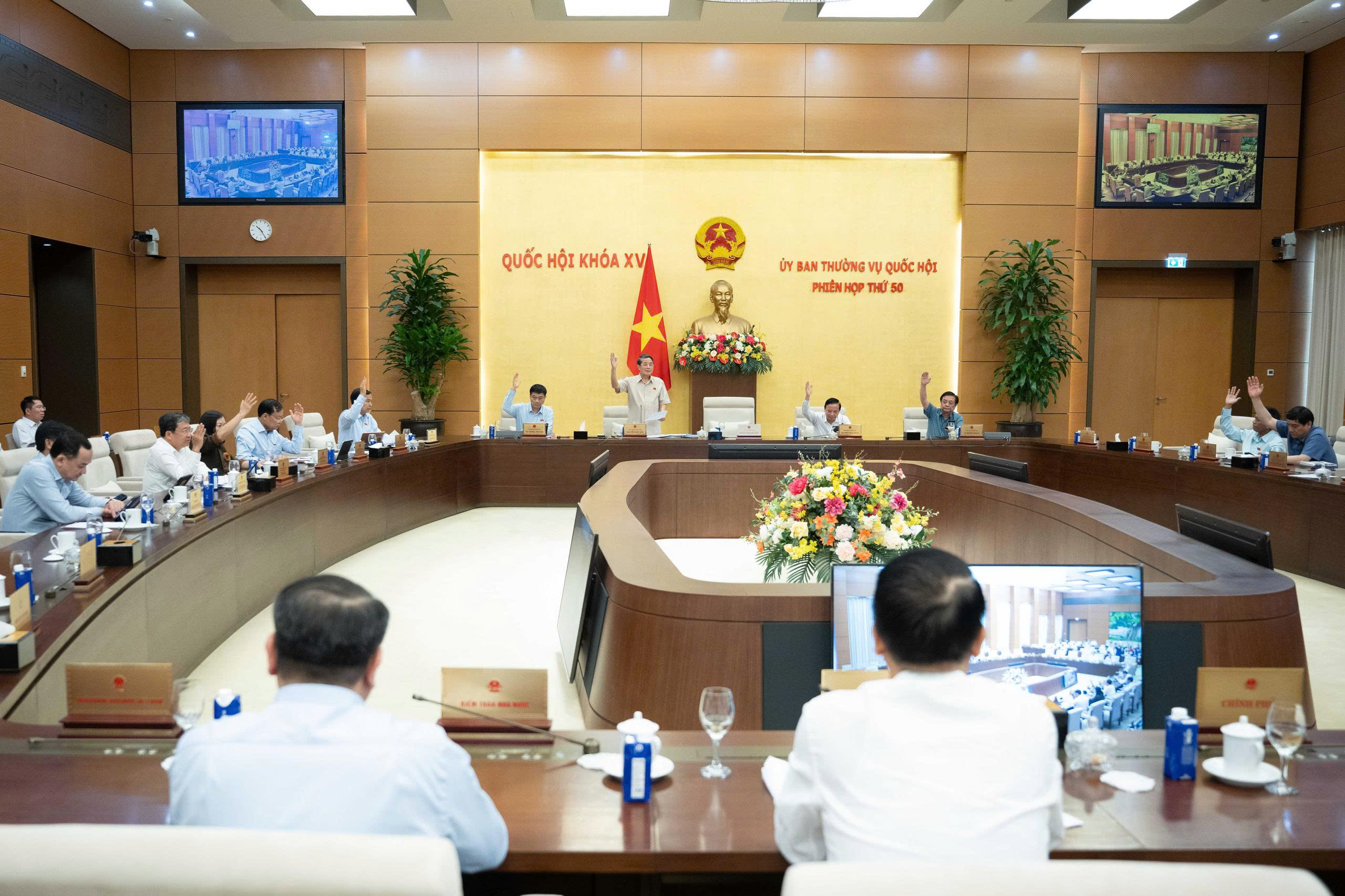 Nâng mức giảm trừ gia cảnh lên 15,5 triệu đồng/tháng từ năm 2026 - Ảnh 1.