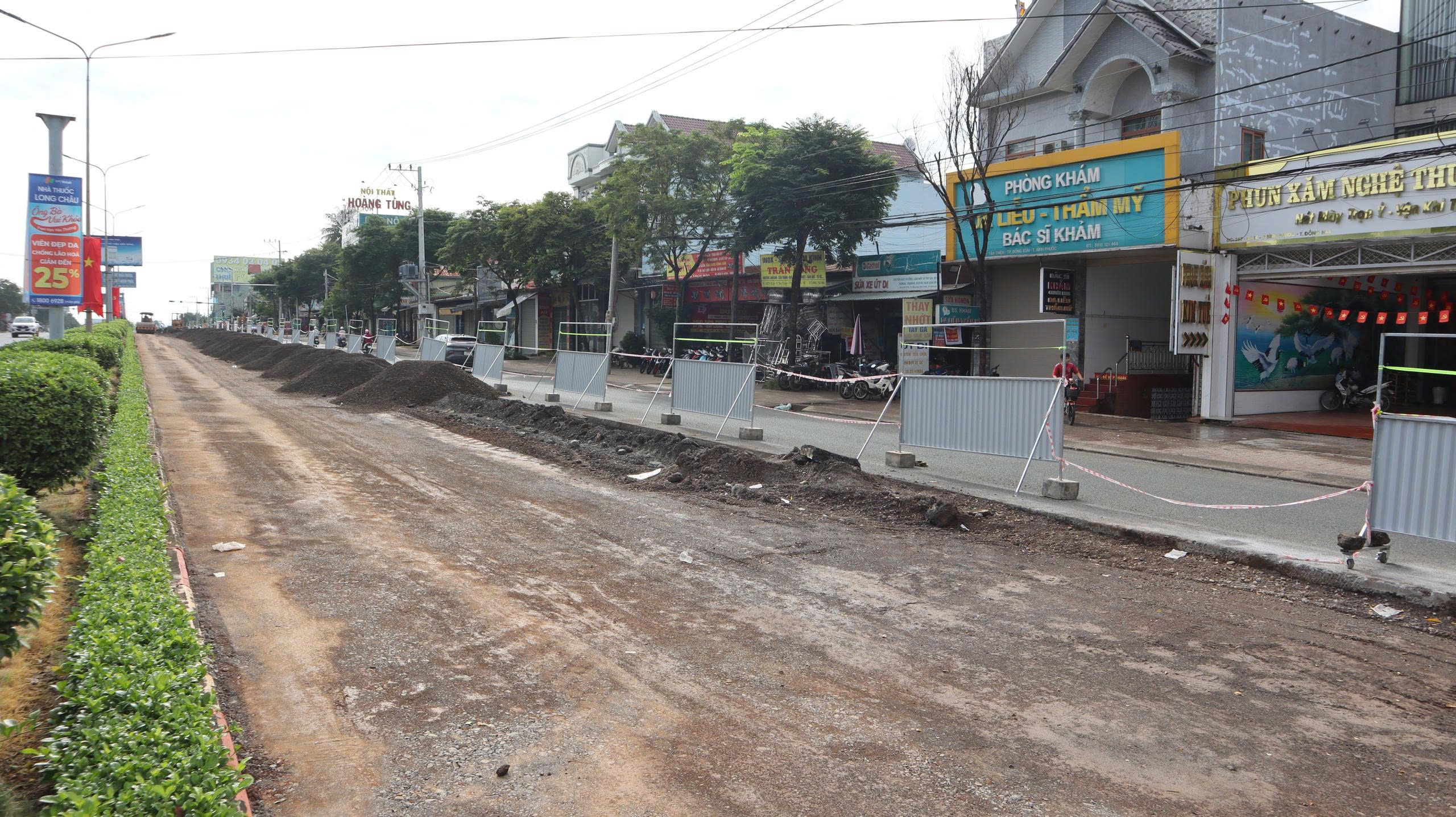 Ổ gà chi chít trên Quốc lộ 14: Bao giờ chấm dứt cảnh “vá đâu hư đó”?- Ảnh 9. Ổ gà chi chít trên Quốc lộ 14: Bao giờ chấm dứt cảnh “vá đâu hư đó”?- Ảnh 9.