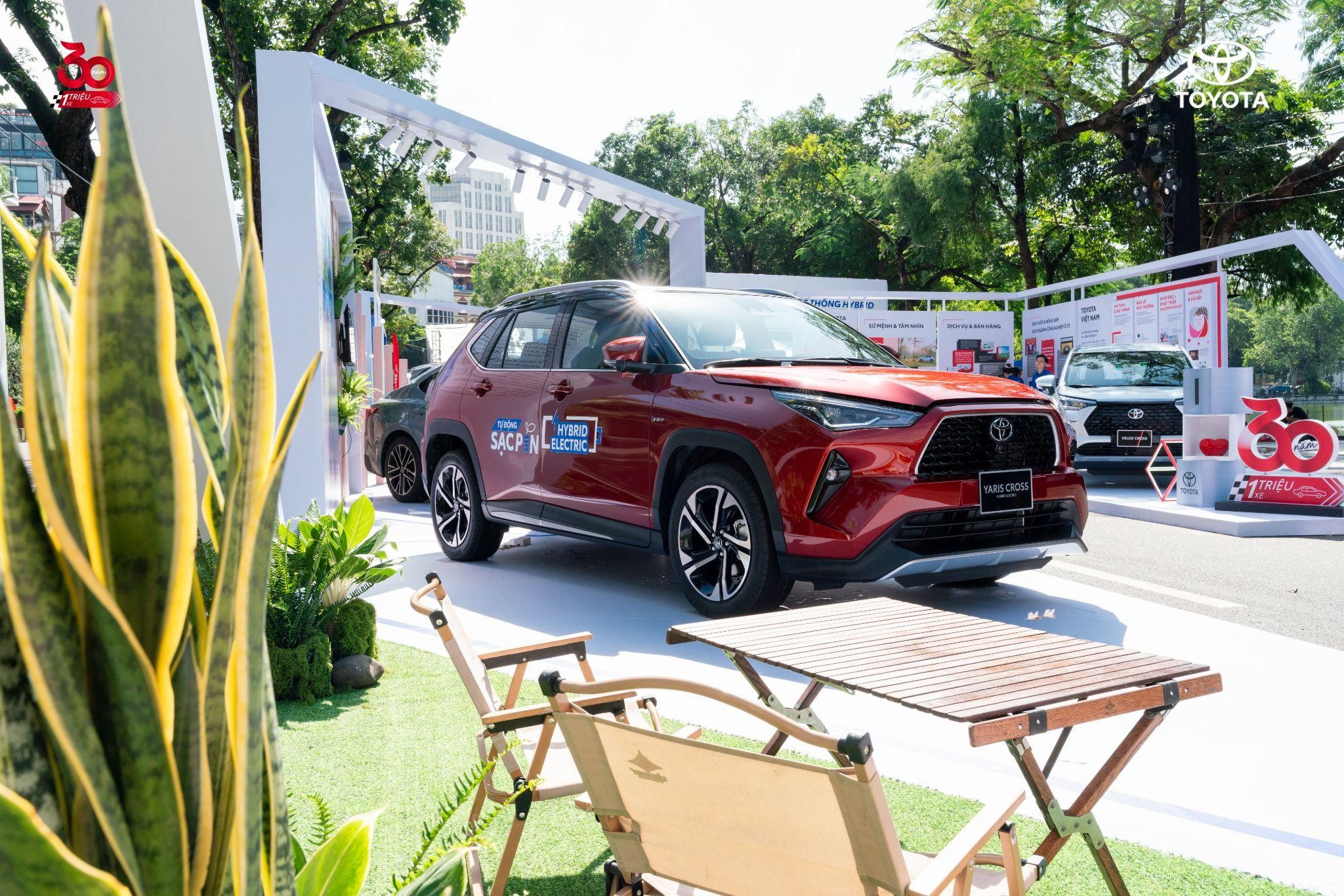 Toyota nối dài chuỗi thành tích thương hiệu ngoại bán chạy nhất Việt Nam - Ảnh 1.