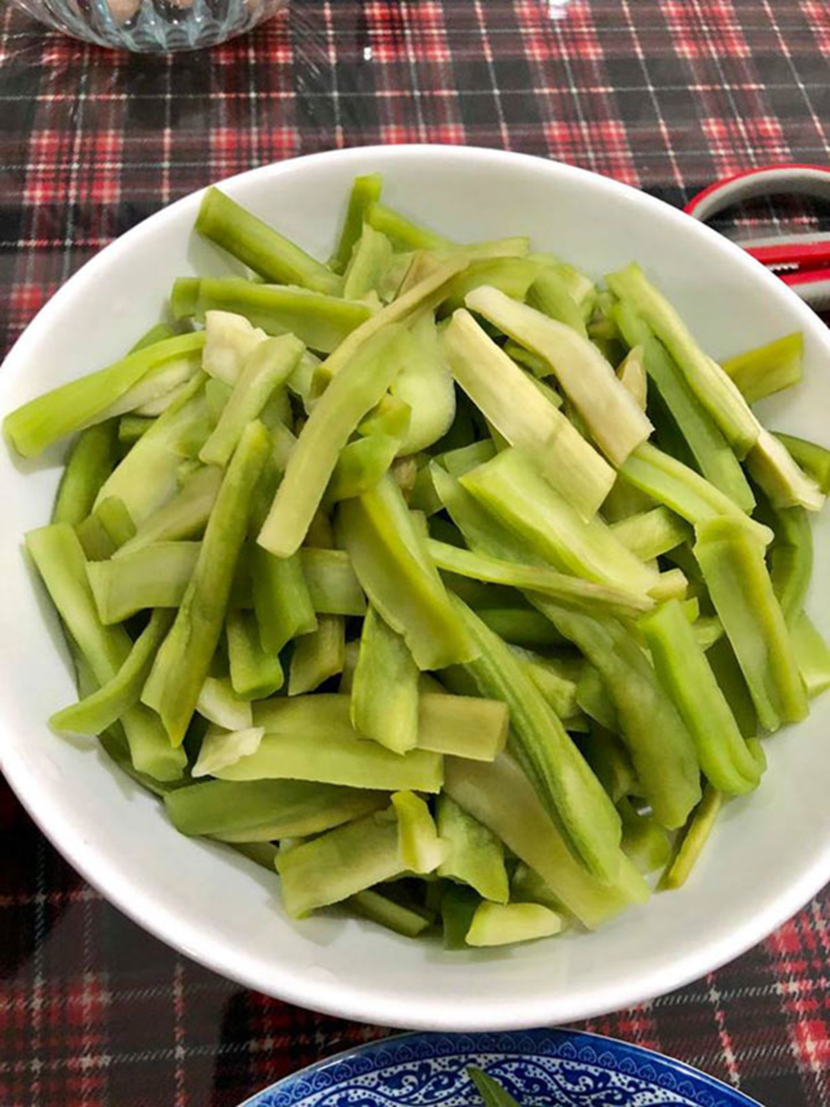 Loại rau trông như "nắm cỏ", xưa rẻ bèo nay lên tầm đặc sản giá nửa triệu/kg - Ảnh 3.