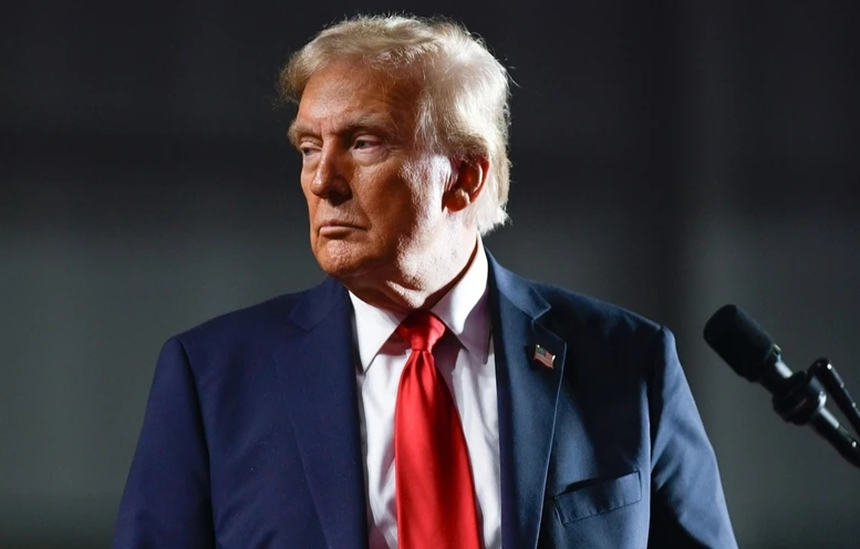 Ông Trump do dự về việc gửi tên lửa: “Mỹ cũng cần Tomahawk” - Ảnh 1.